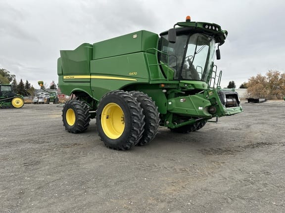 Main image John Deere S670