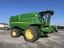 2015 John Deere S670 Image