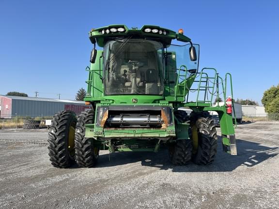 Image of John Deere S670 equipment image 2