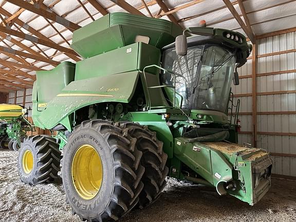 Image of John Deere S670 Primary image