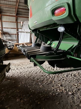 Image of John Deere S670 equipment image 2