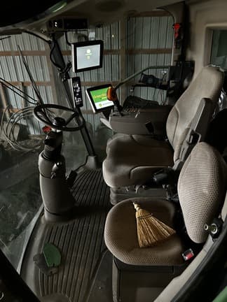 Image of John Deere S670 equipment image 3