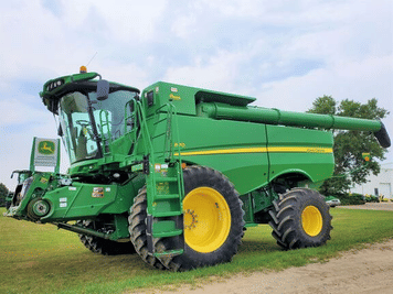Main image John Deere S670