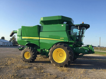 Main image John Deere S670