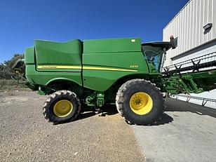 Main image John Deere S670 5