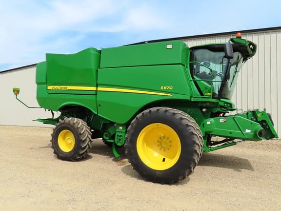 Image of John Deere S670 Primary image