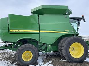 Main image John Deere S670 4