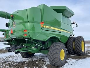 Main image John Deere S670 6