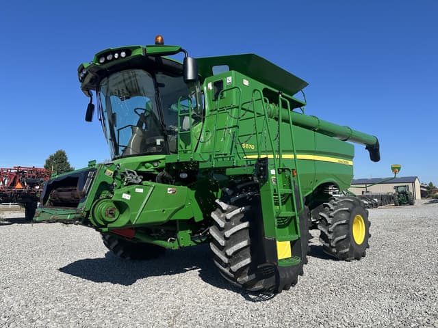 Image of John Deere S670 equipment image 2