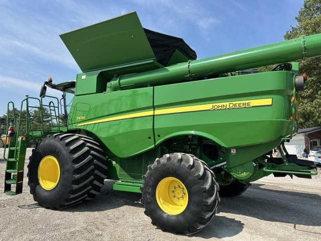 Image of John Deere S670 equipment image 4