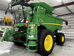 Main image John Deere S670 1