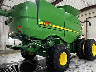 Main image John Deere S670 5