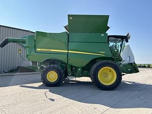 Main image John Deere S680 9