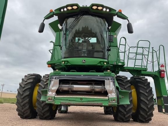 Image of John Deere S680 equipment image 3