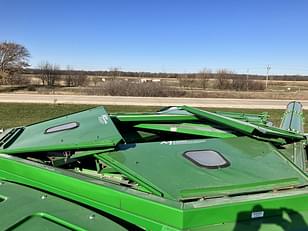 Main image John Deere S680 10