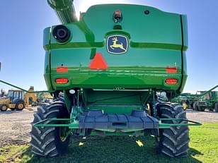 Main image John Deere S680 6