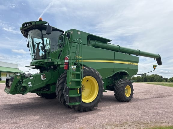 Main image John Deere S680