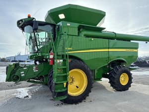 2015 John Deere S680 Image