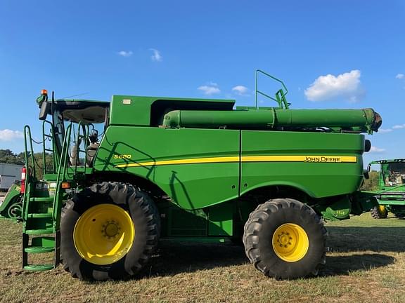 Image of John Deere S680 Primary image