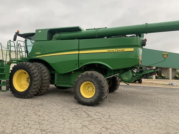 Image of John Deere S680 equipment image 3