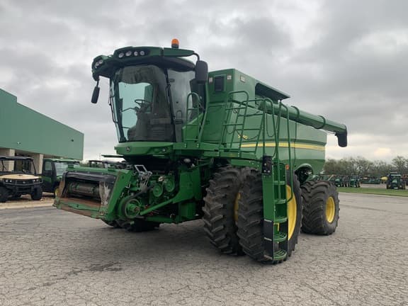 Image of John Deere S680 Primary image