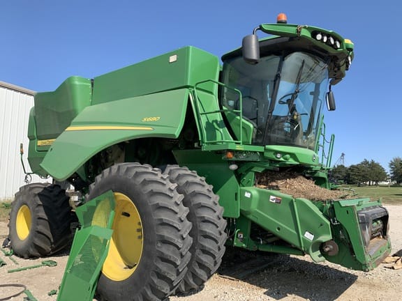 2015 John Deere S680 Equipment Image0