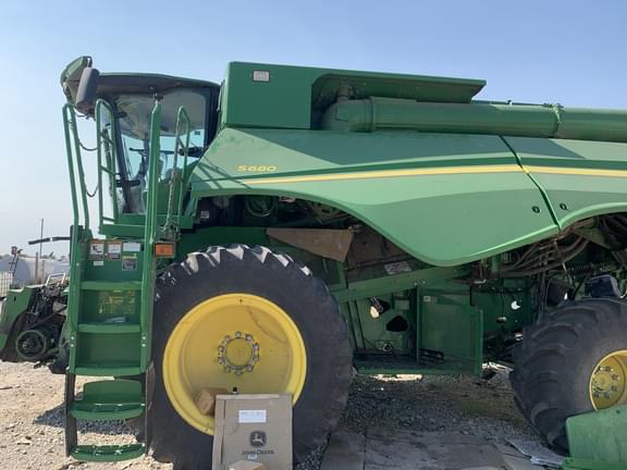 Image of John Deere S680 equipment image 4