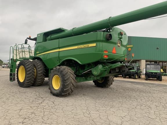Image of John Deere S680 equipment image 4