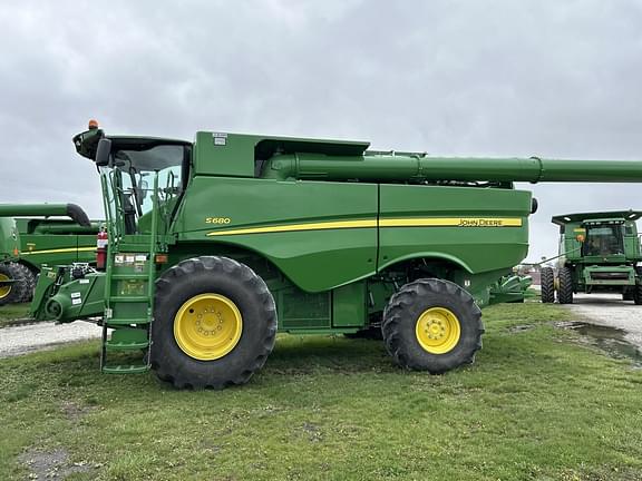 Image of John Deere S680 Primary image