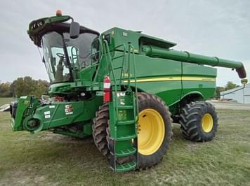Main image John Deere S680