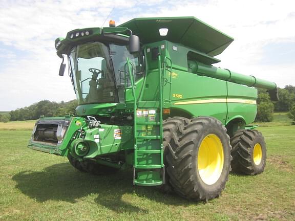 Image of John Deere S680 Primary image