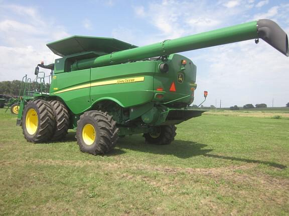 Image of John Deere S680 equipment image 3