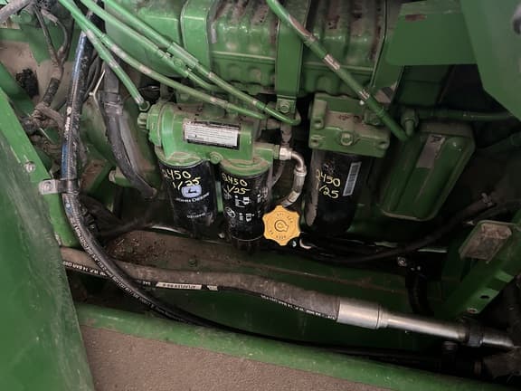 Image of John Deere S680 equipment image 4