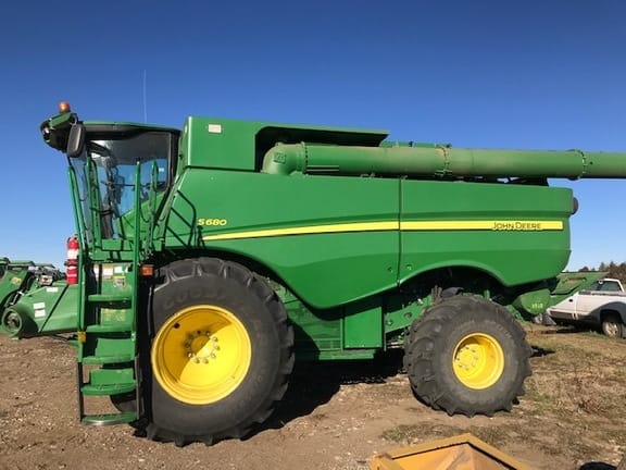 Main image John Deere S680