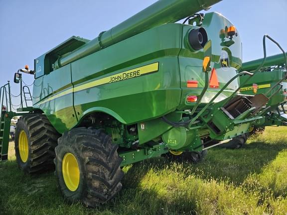 Image of John Deere S680 equipment image 3