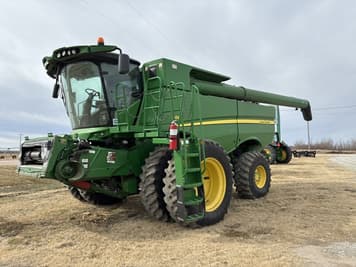 Main image John Deere S680
