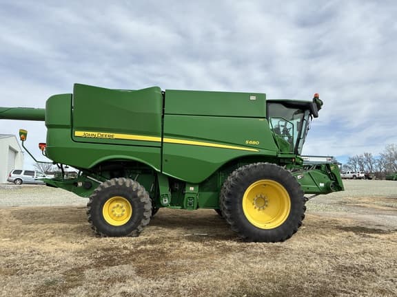 Image of John Deere S680 equipment image 3
