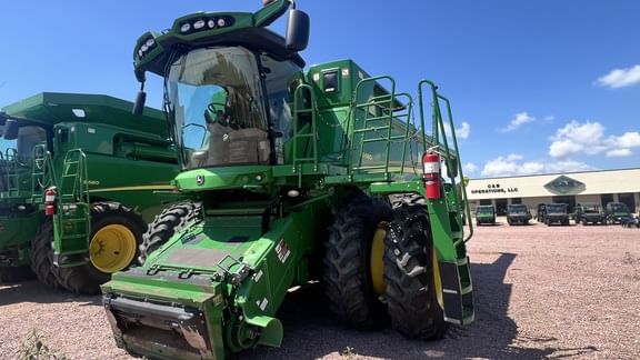 Main image John Deere S680