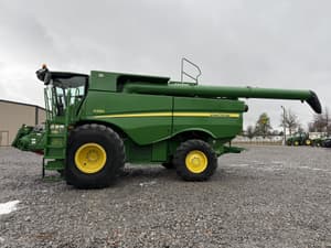 2015 John Deere S680 Image