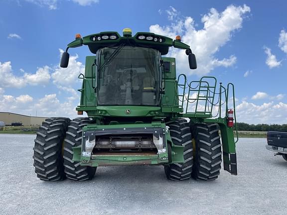 Image of John Deere S680 equipment image 3