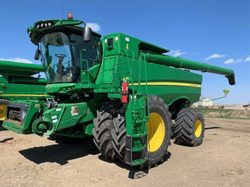 Main image John Deere S680