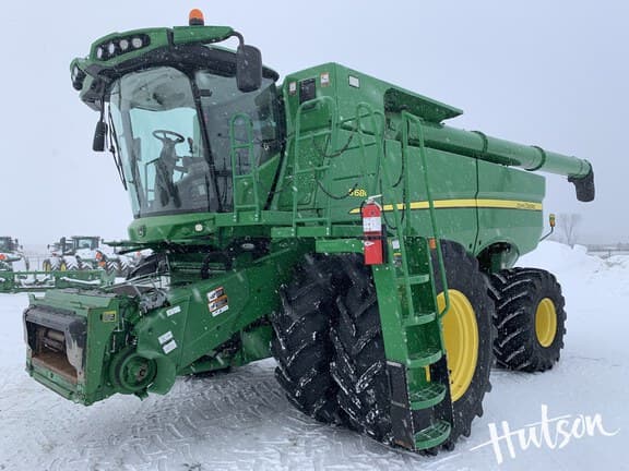 Image of John Deere S680 equipment image 1