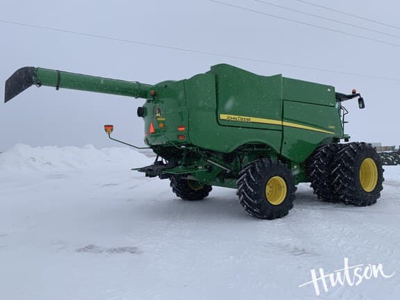 Image of John Deere S680 equipment image 2