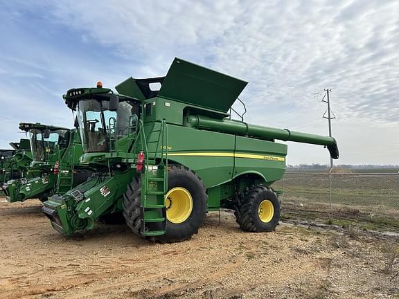 Image of John Deere S680 Primary image