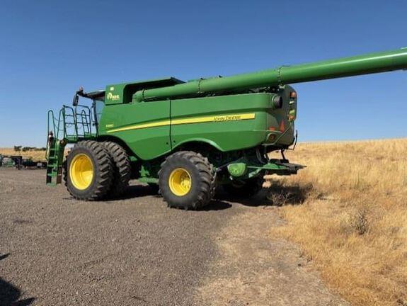 Image of John Deere S680 equipment image 1