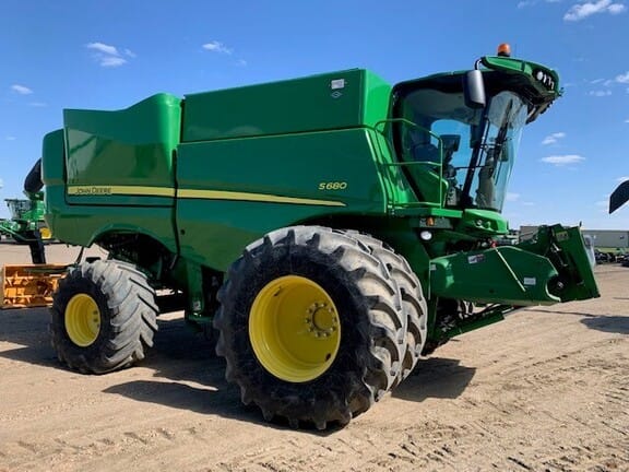 Main image John Deere S680