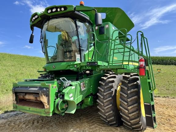 Image of John Deere S680 equipment image 1