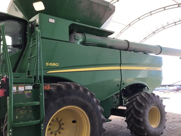 Main image John Deere S680