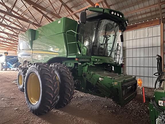 Image of John Deere S680 equipment image 2