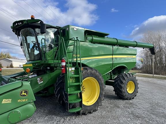 Image of John Deere S680 equipment image 1